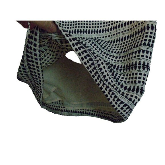 H&M Novelty Print Black White Geo Print Button Detail Mini Skirt Women Sz 6 - Picture 2 of 5